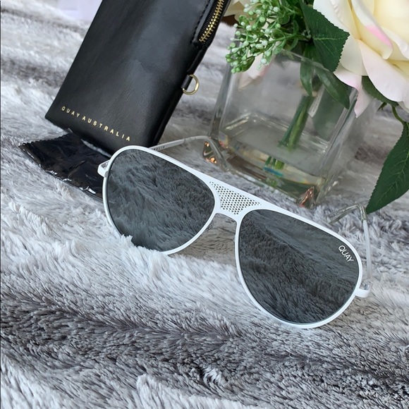 Quay Australia Accessories - QUAY Australia INTERLUDE glasses in white ☀️🔥